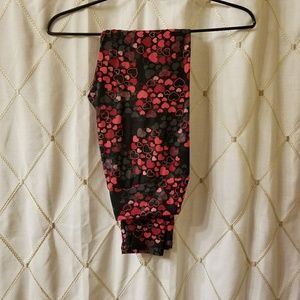 Hearts of Hearts LulaRoe Leggings